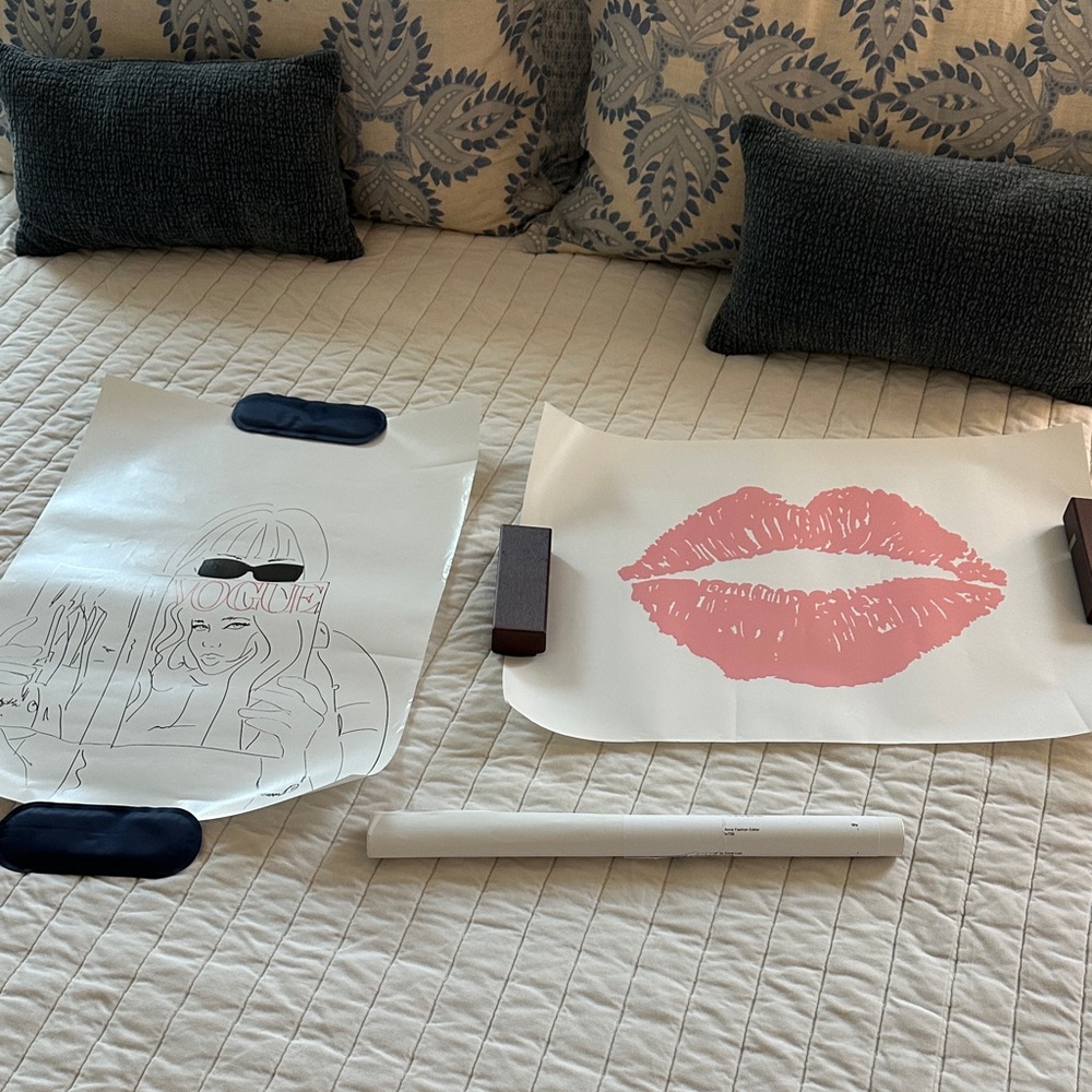 Frame-able Dorm Wall Art Vogue and Lips Art Prints (4)